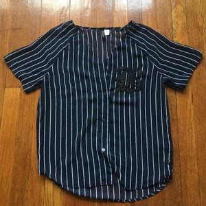 💫Pin stripe mesh shirt.💫